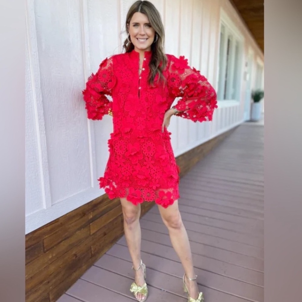 New J.Marie Seraphina Red 3D Floral Lace Split Neck Button Shift Mini Dress Sz M